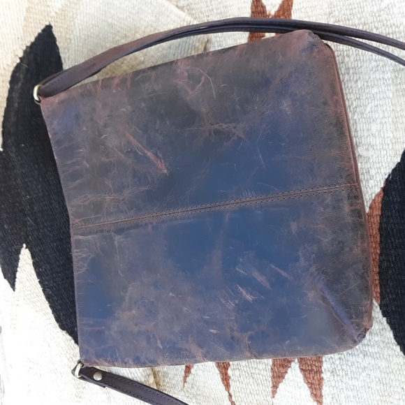 NWOT ESTALON LEATHER CROSSBODY BAG - Picture 4 of 12